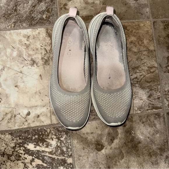 Womens Vionic Vortex Kallie Slip on Gray and White Casual Flat Shoes Size 5 - Picture 12 of 16